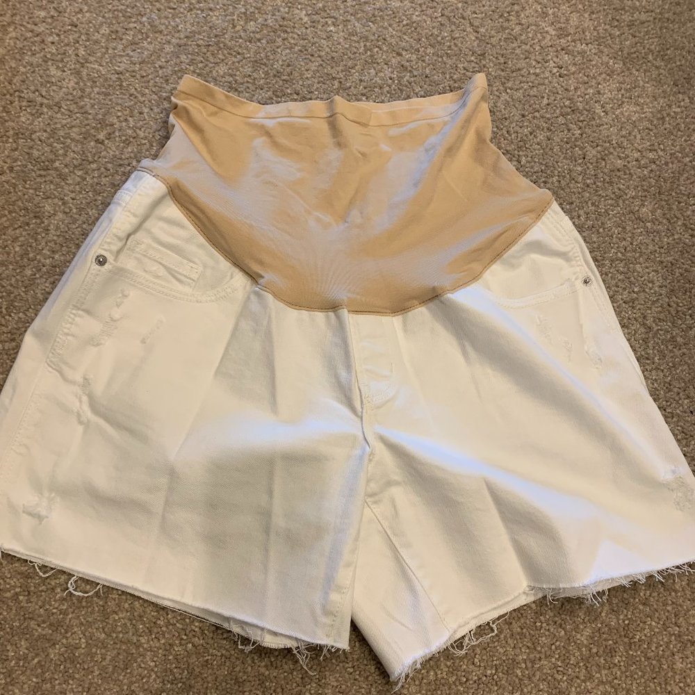 Old Navy Maternity Full Panel Boyfriend White Cut-Off Jean Shorts Size 10